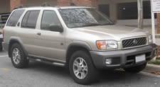 Nissan Pathfinder vehicle pic